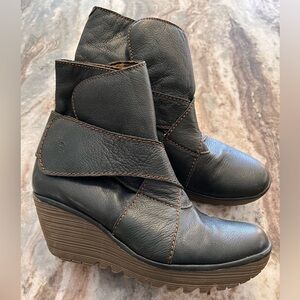 Fly London Leather Wedge Ankle Boots. Greyish Green Color. Size 8.5 or 39
